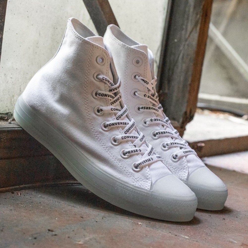Converse Chuck Taylor All Star Hi Sneaker - White/Clear